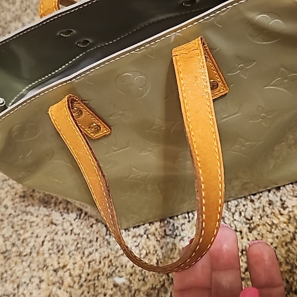 AUTH* Louis Vuitton Authentic Vernis Bag- Mint Green - Picture 10 of 13